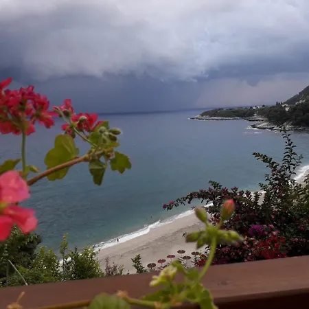 Ferienhaus Daenerys In Agios Ioannis Papa Nero