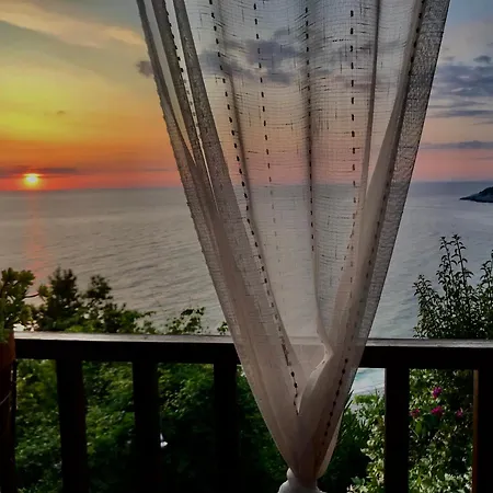 Daenerys In Agios Ioannis Papa Nero Άγιος Ιωάννης