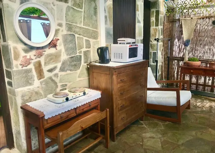 Daenerys In Agios Ioannis Papa Nero