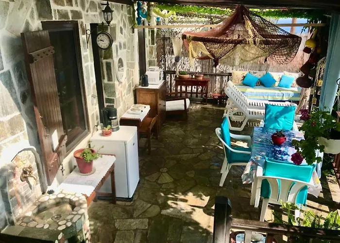 Daenerys In Agios Ioannis Papa Nero Άγιος Ιωάννης