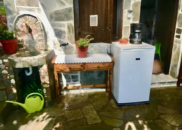 Daenerys In Agios Ioannis Papa Nero Άγιος Ιωάννης