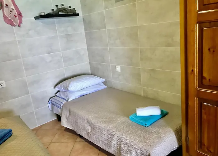 Daenerys In Agios Ioannis Papa Nero Άγιος Ιωάννης