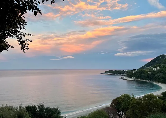 Daenerys In Agios Ioannis Papa Nero Agios Ioannis (Thessaly)