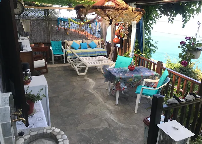 Daenerys In Agios Ioannis Papa Nero Άγιος Ιωάννης